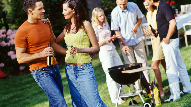 Grillzeit beginnt! Holzkohle, Briketts und Zubehör bei Günther Energie+Service