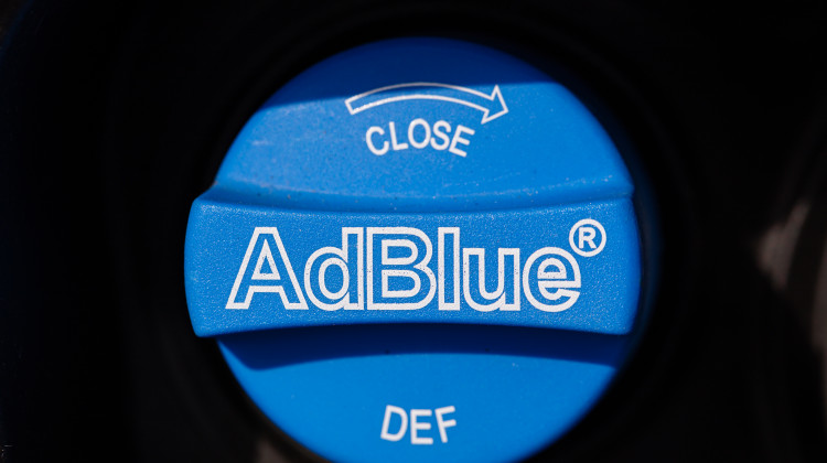 AdBlue nachfüllen: Wichtig für moderne Dieselfahrzeuge